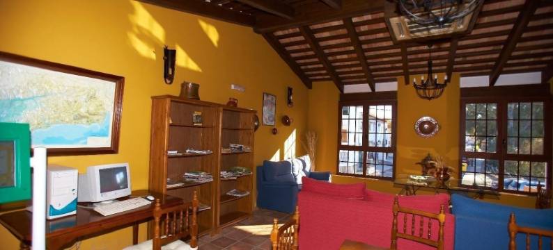 恩日克卡尔维洛酒店(Hotel Enrique Calvillo)图片