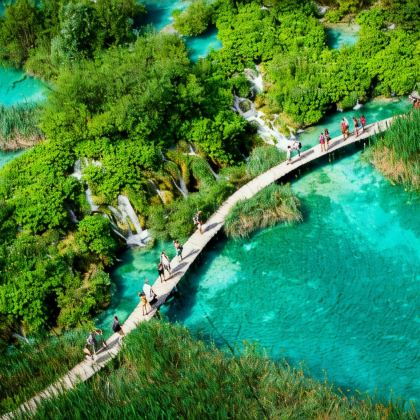 克罗地亚+波黑+匈牙利9日8晚跟团游