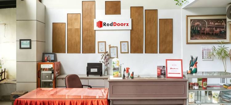 红多兹酒店@泗水苏梅内普酒店(RedDoorz @ Hotel Surabaya Sumenep)图片