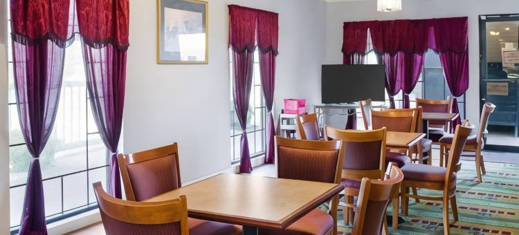 坎顿I-55伊克诺旅馆(Econo Lodge Canton I-55)图片