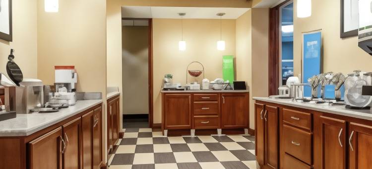 希尔顿欢朋酒店-派恩格罗夫(Hampton Inn Pine Grove)图片