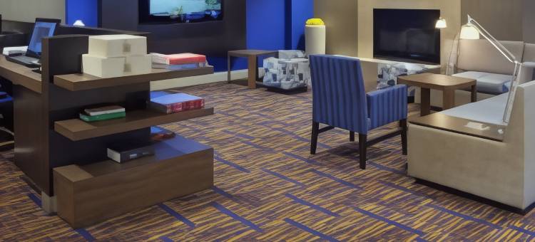 东奥兰多/UCF区万怡酒店(Courtyard Orlando East/UCF Area)图片