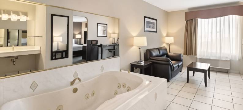 中途机场贝斯特韦斯特套房酒店(Best Western Inn  Suites - Midway Airport)图片