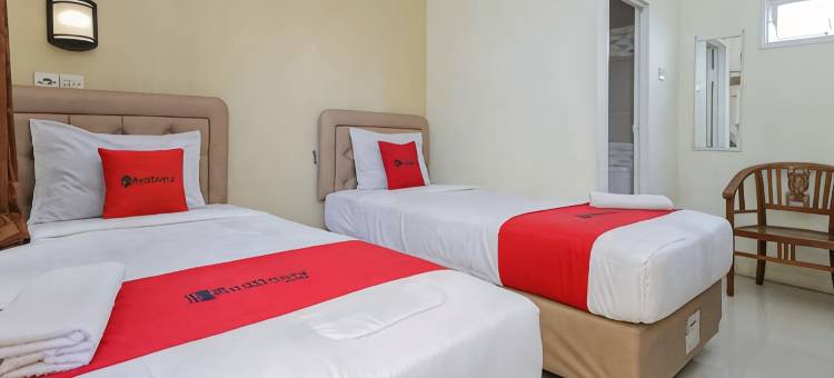 RedDoorz Near Juanda International Airport 2图片