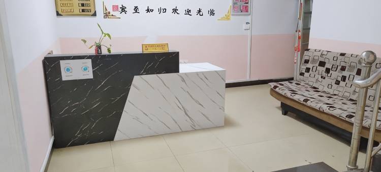 来宾市兴宾区辰辰公寓图片
