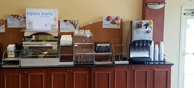 智选假日套房酒店坦帕展览会场娱乐场by IHG(Holiday Inn Express & Suites TAMPA-FAIRGROUNDS-CASINO by IHG)图片