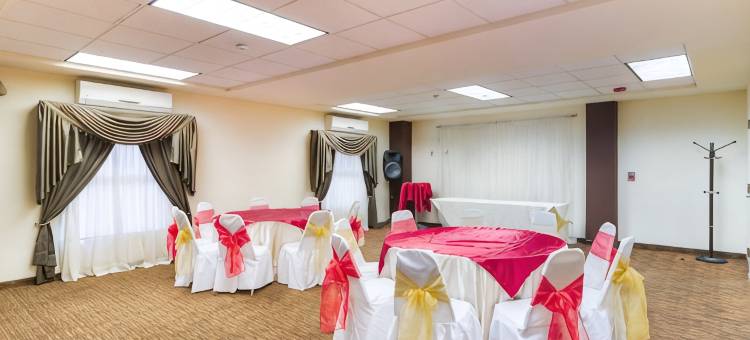 首都O赫雷迪罗酒店(Los Herederos Hotel Piedras Negras)图片
