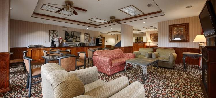 林代尔贝斯特韦斯特酒店(Best Western Lindale Inn)图片