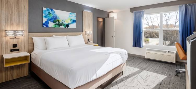 帕塔克森特莱克星敦公园拉昆塔温德姆套房酒店(La Quinta Inn & Suites by Wyndham Lexington Park - Patuxent)图片