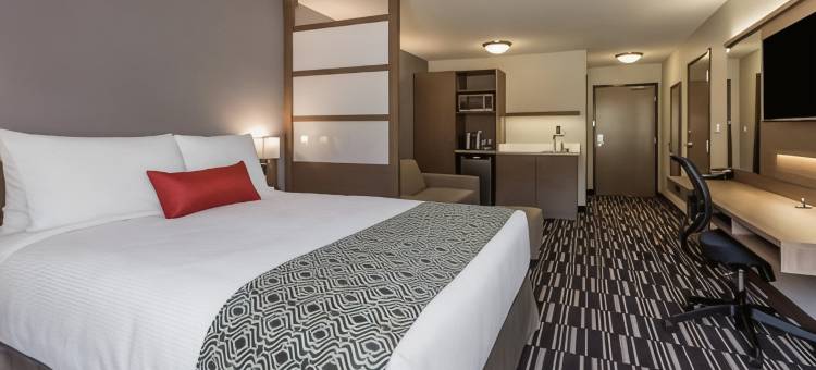 基茨马特麦客达套房酒店(Microtel Inn & Suites by Wyndham Kitimat)图片