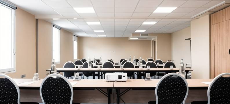 里昂安盟体育场科普斯特尔酒店(Kopster Hotel Lyon Groupama Stadium)图片