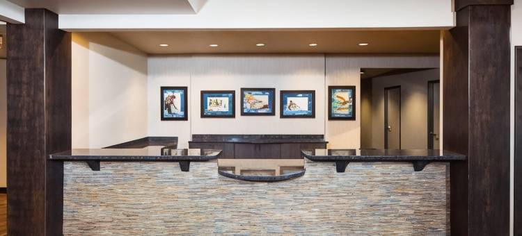 鲍尔森里奇沃特红狮套房酒店(Red Lion Ridgewater Inn & Suites Polson)图片