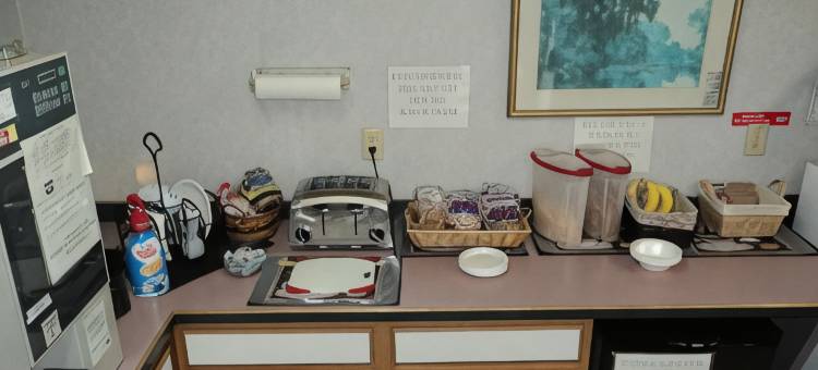 渥太华骑士酒店(Knights Inn Ottawa)图片