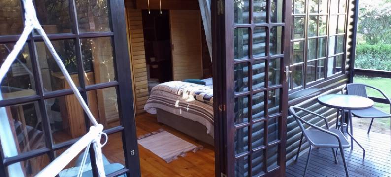 伍德兰兹乡间房屋与露营青年旅馆(Woodlands Cottages & Camping)图片