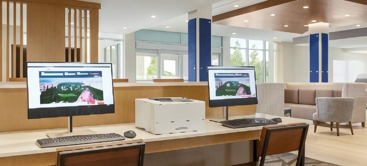 Holiday Inn Express and Suites 尤凯亚 by IHG(Holiday Inn Express & Suites Ukiah)图片