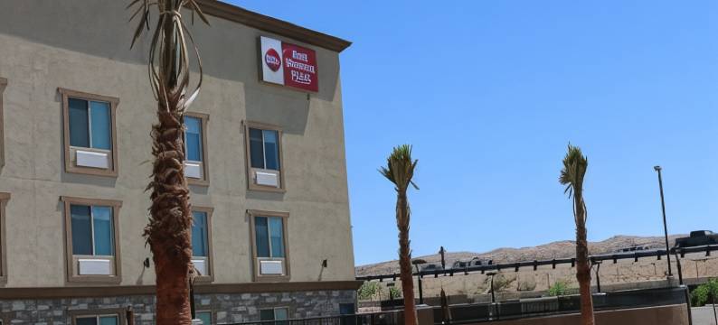 商业公园路贝斯特韦斯特优质套房酒店(Best Western Plus New Barstow Inn  Suites)图片