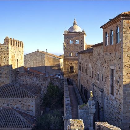 西班牙+葡萄牙+马德里+里斯本+巴塞罗那+塞维利亚13日11晚私家团