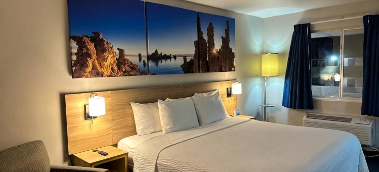 温德姆戴斯酒店-里奇克雷斯特靠近中国湖海军基地(Days Inn by Wyndham Ridgecrest Near China Lake Naval Station)图片