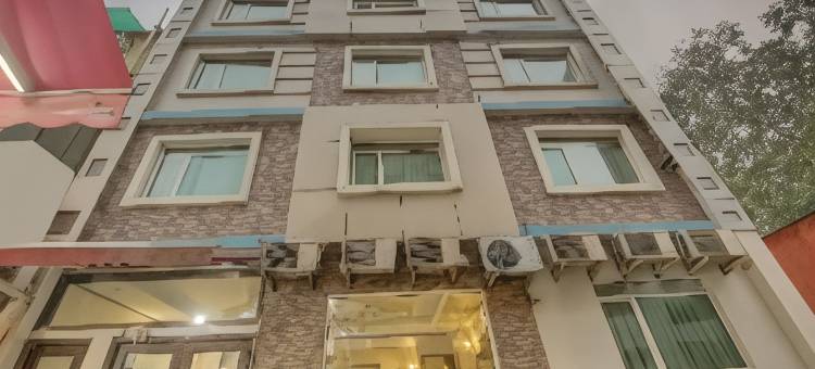 特雷布潮流罗克韦尔广场酒店(Treebo Rockwell Plaza)图片