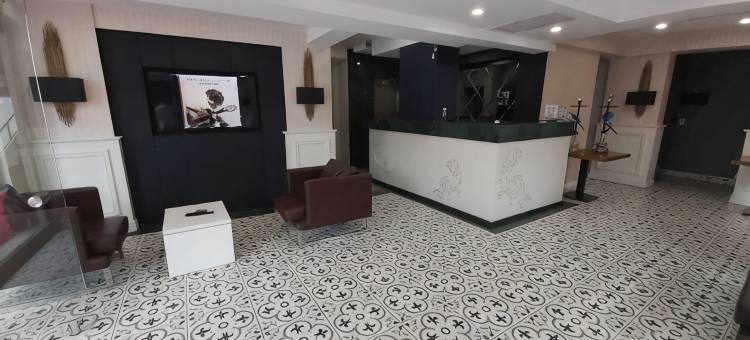 白金套房酒店(White Golden Suite Hotel)图片