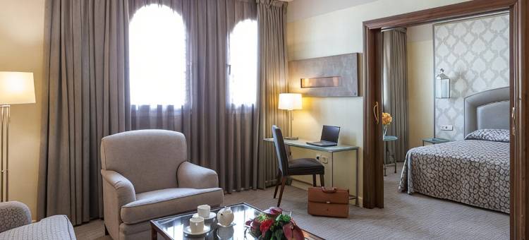 马西亚阿尔法罗斯酒店(Hotel Macià Alfaros)图片
