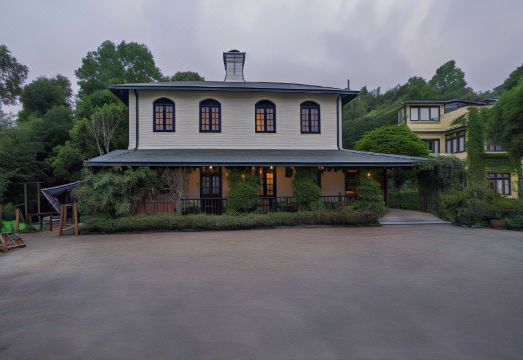 Sterling Park Kalimpong Hotel Overview