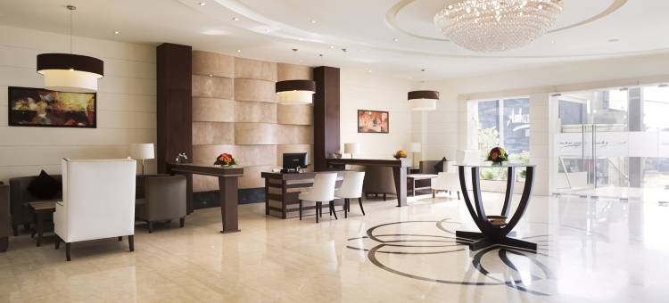 贾朗达尔国宾酒店(Ambassador Hotel Jalandhar)图片