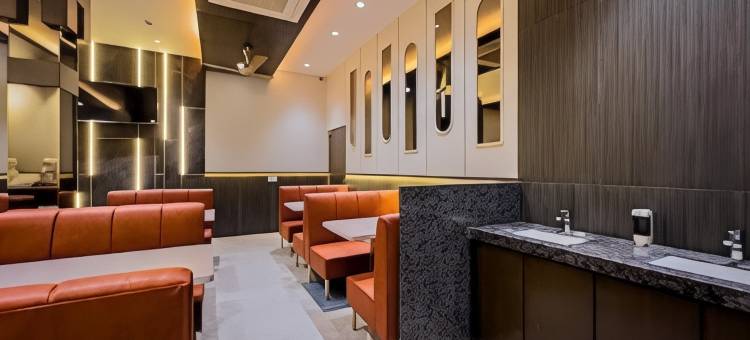 FabHotel Prime Ascent Star Inn图片