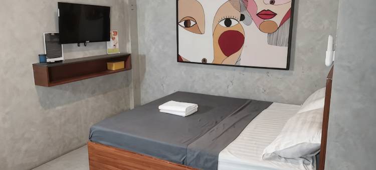 克拉克国际机场附近联排别墅橡木灰色酒店(Townhouse Oak Grey Hotel Near Clark International Airport)图片