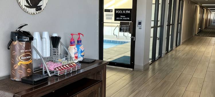 沃特敦威斯康辛速8酒店(Super 8 by Wyndham Watertown WI)图片
