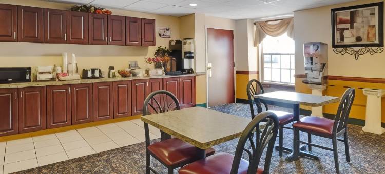 路易斯威尔-博览中心温德姆速8酒店(Super 8 by Wyndham Louisville/Expo Center)图片
