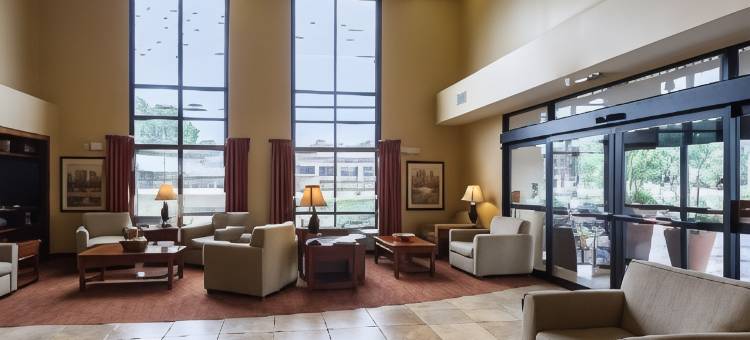 林肯东舒适套房酒店-购物区(Comfort Suites East Lincoln - Mall Area)图片