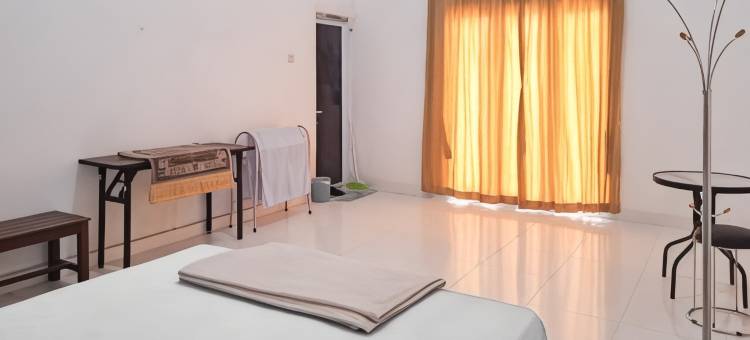 哥打莫巴古家庭穆斯林红多兹民宿(RedDoorz @ Family Syariah Homestay Kotamobagu)图片