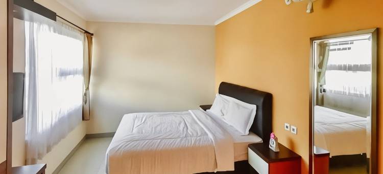 红门加伊斯兰教-近芝勒朋超级购物中心2号(RedDoorz Plus Syariah Near Cirebon Super Block Mall 2)图片