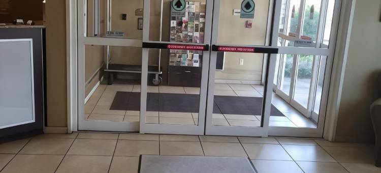 佩里温德姆玛丽埃塔麦客达套房酒店(Microtel Inn & Suites by Wyndham Marietta)图片