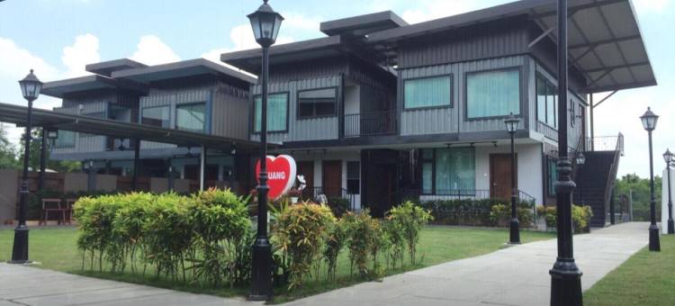 居銮集装箱酒店(Kluang Container Swimming Pool Hotel)图片