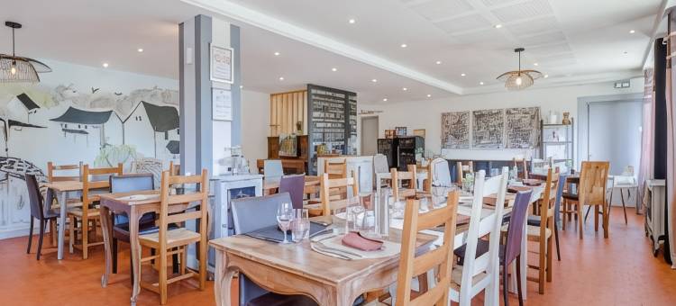 洛吉斯拉梅松卡雷酒店(Logis Hotel Maison Carrée Restaurant O Carré DArt)图片
