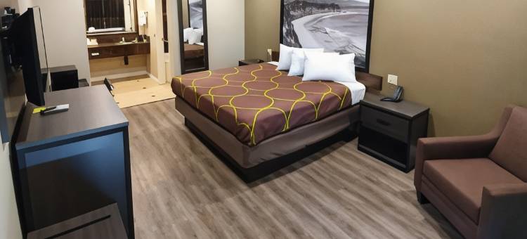 赛普里斯速 8 酒店(Super 8 by Wyndham Cypress Buena Park Area)图片