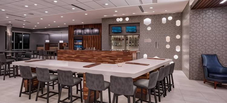 休斯顿舒格兰/普安特湖万怡酒店(Courtyard Houston Sugar Land/Lake Pointe)图片