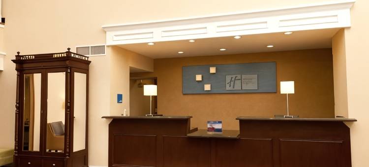 智选假日套房酒店布卢明顿市中心 - 正常(Holiday Inn Express & Suites Bloomington - Normal)图片