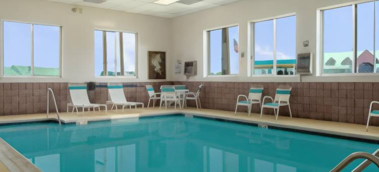 Howard Johnson Breezewood图片