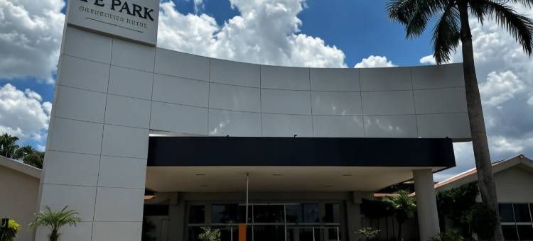 依披公园酒店(IPÊ Park Convention Hotel)图片