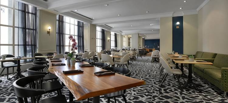 诺富特多伦多中心酒店(The Novotel Toronto Centre)图片