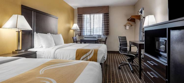 品质套房酒店(Quality Inn & Suites Warren)图片