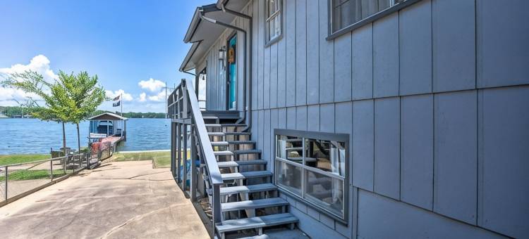 临湖带码头, 300兆WiFi, 影院, 游戏厅度假屋(Lakefront w/ Dock, 300mb Wifi, Theater, Arcade)图片