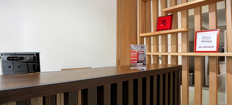红门酒店-近西罗亚卡拉瓦奇(RedDoorz Plus near Siloam Karawaci)图片