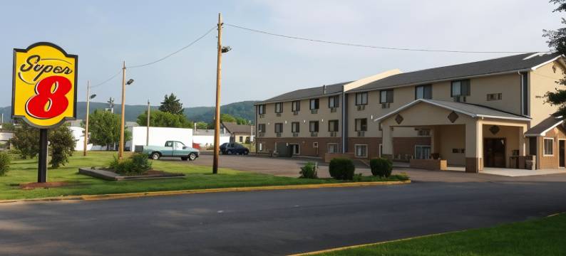 哈蒙兹波特地区速8酒店(Super 8 by Wyndham Bath Hammondsport Area)图片