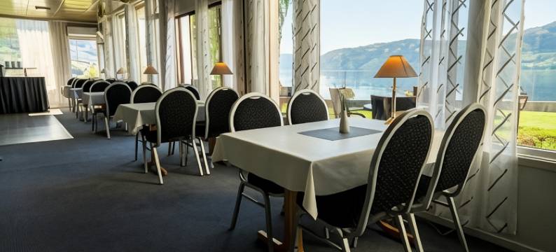 因韦克弗约德酒店(Innvik Fjordhotell)图片