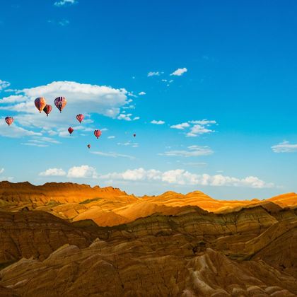 甘肃兰州+张掖+敦煌+莫高窟+茶卡盐湖+青海湖景区8日7晚跟团游