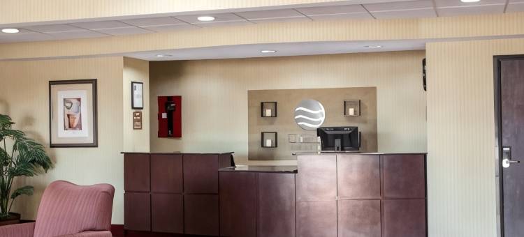 哈里森维尔舒适套房酒店(Comfort Inn & Suites Harrisonville)图片